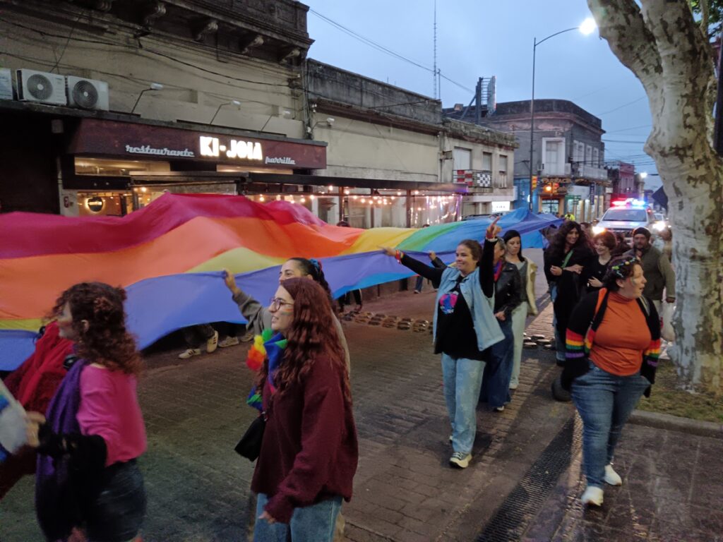 Undécima Marcha de la Diversidad recorrió las calles minuanas.
