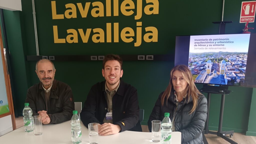 Arquitectos Ernesto Spósito, Felipe De los Santos y Laura Cesio.