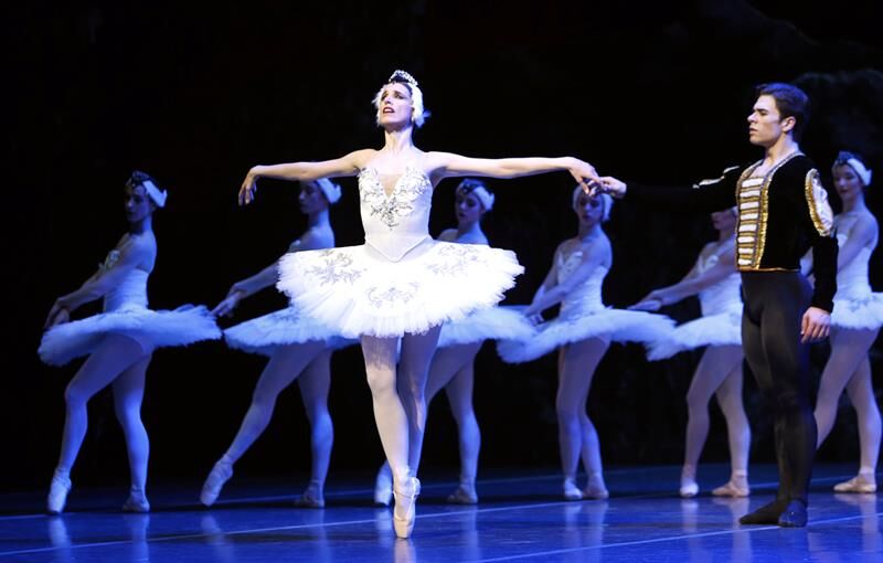 Ballet Nacional del Sodre presenta en Minas “El Lago de los Cisnes”