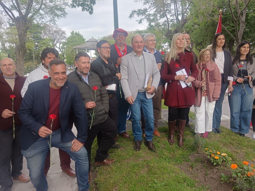 A 242 años de su nacimiento, el Partido Colorado de Lavalleja rindió homenaje a Fructuoso Rivera.