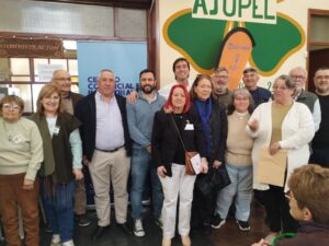 Integrantes de Ajupel y de CCIL durante la presentacion de la Tarjeta Modo Minas.